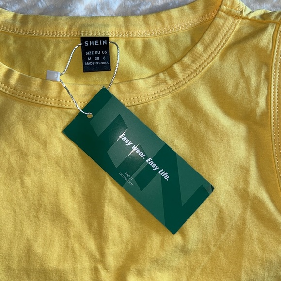 NWT yellow cropped tank top - Picture 6 of 8